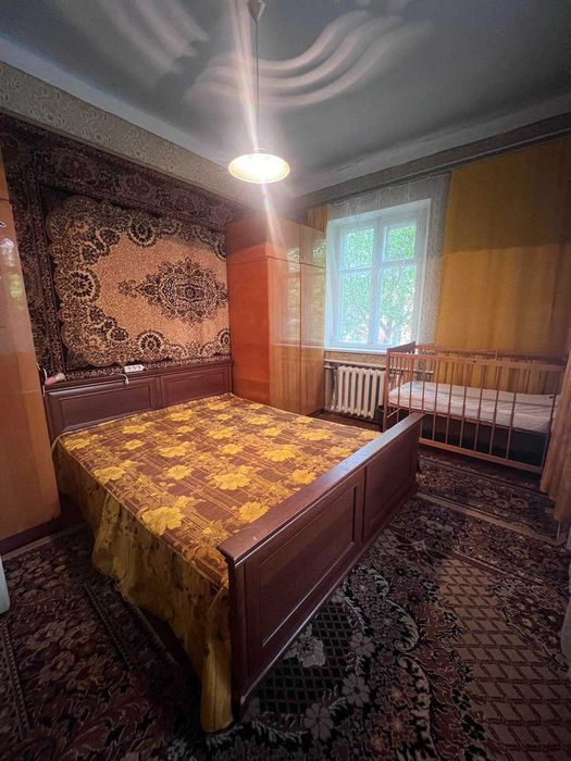 Продаж затишного будинку в Дубовому з великою ділянкою та садом!