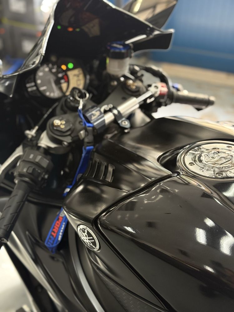 Yamaha R6 2017 como nova