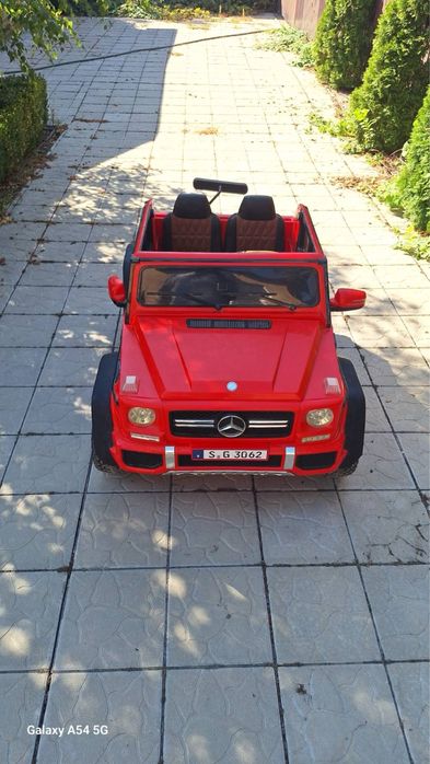 Електромобіль Mersedes Maybach G v12 з багажником .