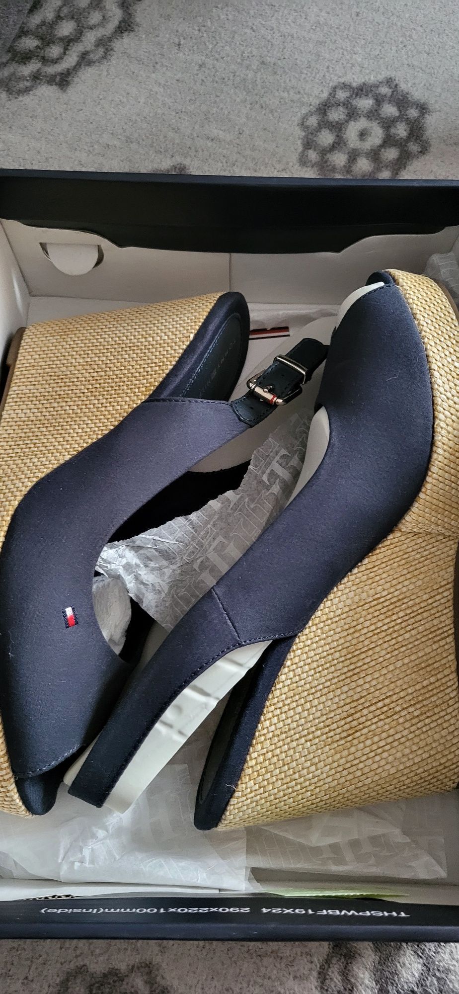 Sandały Tommy Hilfiger 41