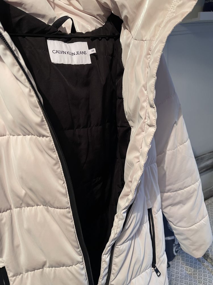 Zimowa puchowa damska kurtka Calvin Klein rozmiar S
