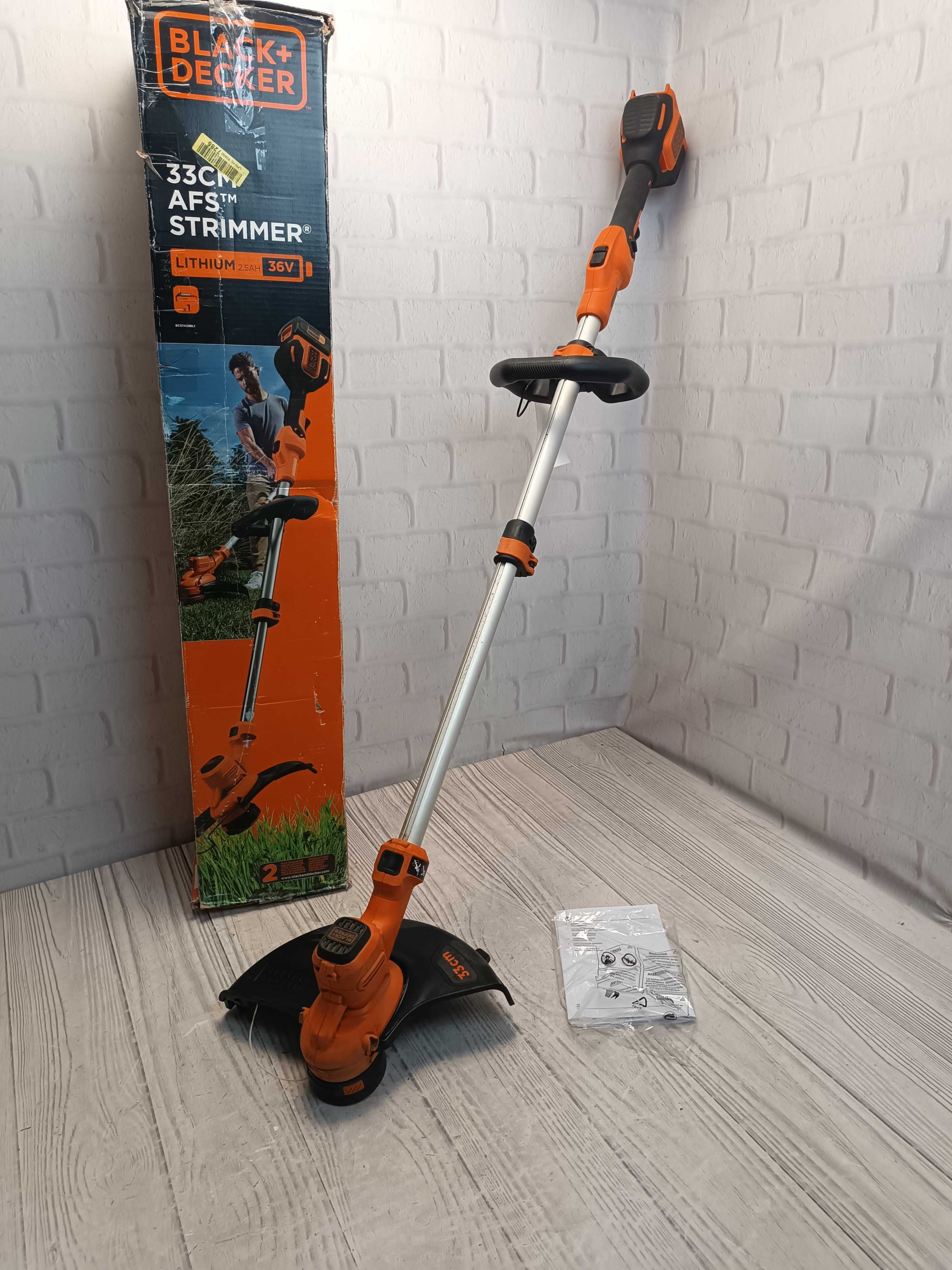 BLACK+DECKER BCSTA536L1 Безщітковий Тример акумуляторний 36 В, 33 см