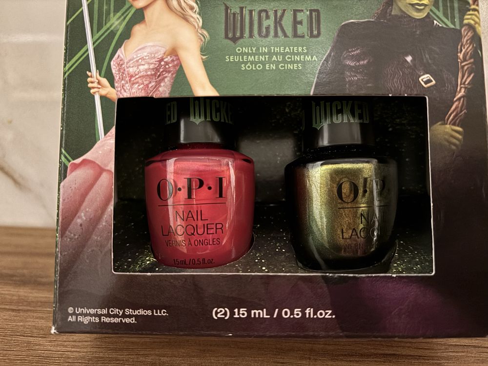 Wicked lakier do paznokci OPI lakier ariana grande