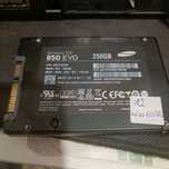 Dysk SSD 2,5" 250GB Samsung 850EVO (12)