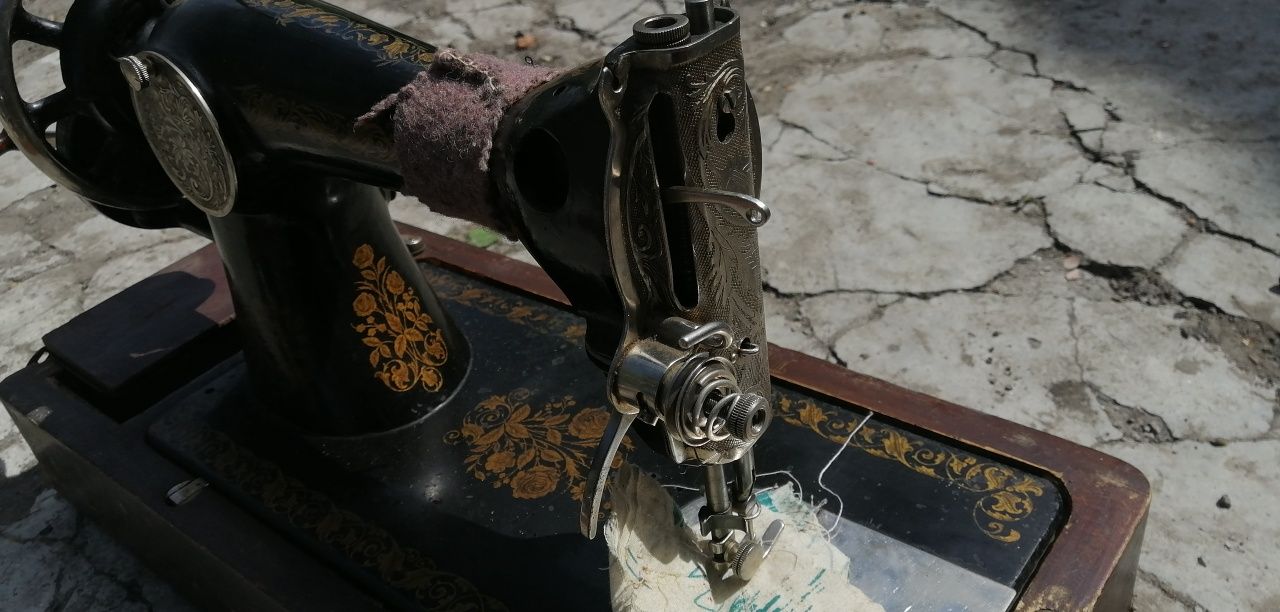Швейні машинки старі