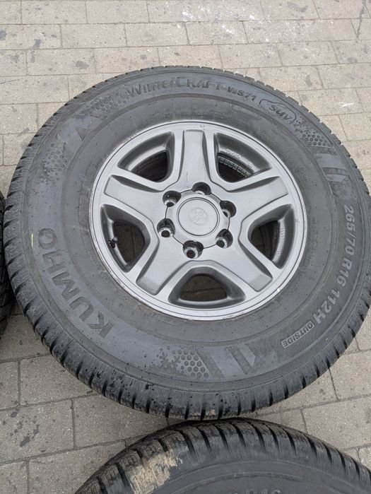 Koła Toyota Landcruiser 6x139,7   265/70R16 Kumho