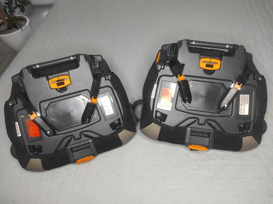 Автокрісло-бустер Chicco GoFit Plus гарний стан!