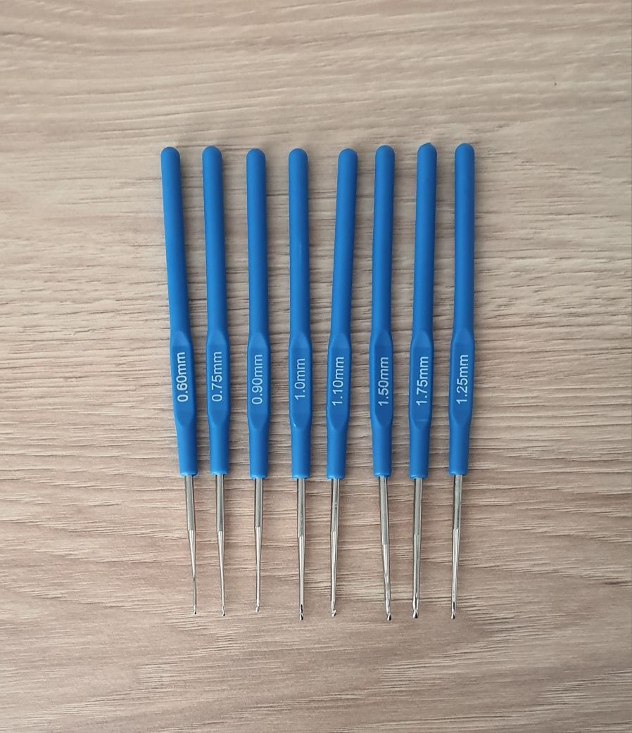 Набір крючки для в'язання 0.6 мм - 1.75 мм, 8 шт