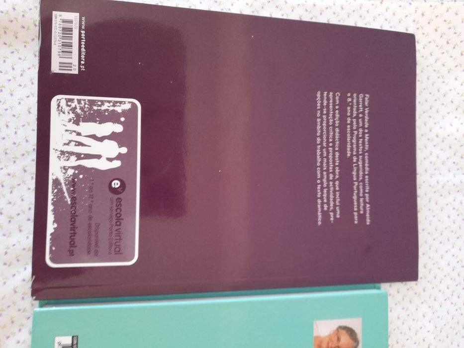 Livros novos 2 euros cada.