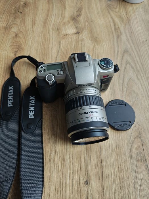 Aparat lustrzanka analogowa Pentax MZ-7 plus obj 28-80mm f3,5-5,6