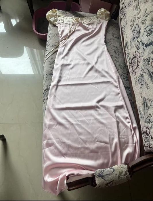 Атласна сукня максі