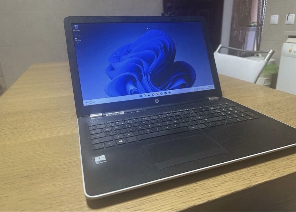 Portátil HP 15-BS080nf