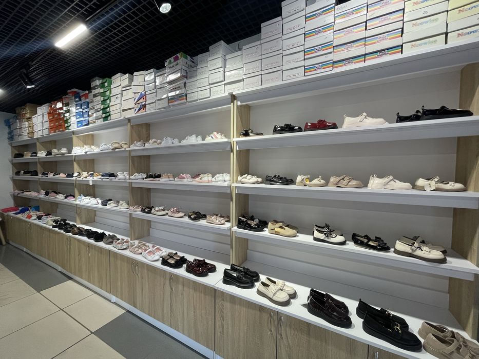 Продаж готового бізнесу Магазин дитячого взуття в місті Тячів