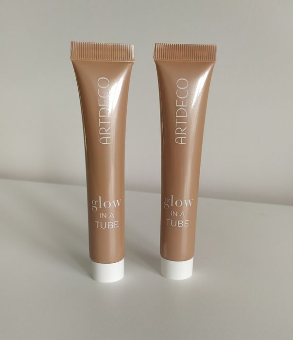 Kosmetyki Artdeco nabłyszczacz do twarzy i ciała