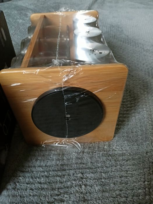 Bambusowy obrotowy stojak na 12 przypraw .