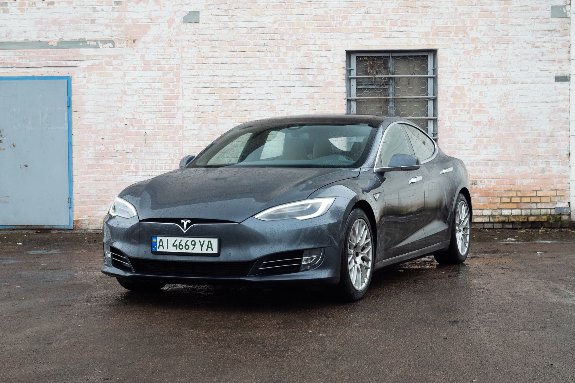 Tesla Model S 90D