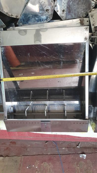 Годівниця для дорощування на 4 кормомісця