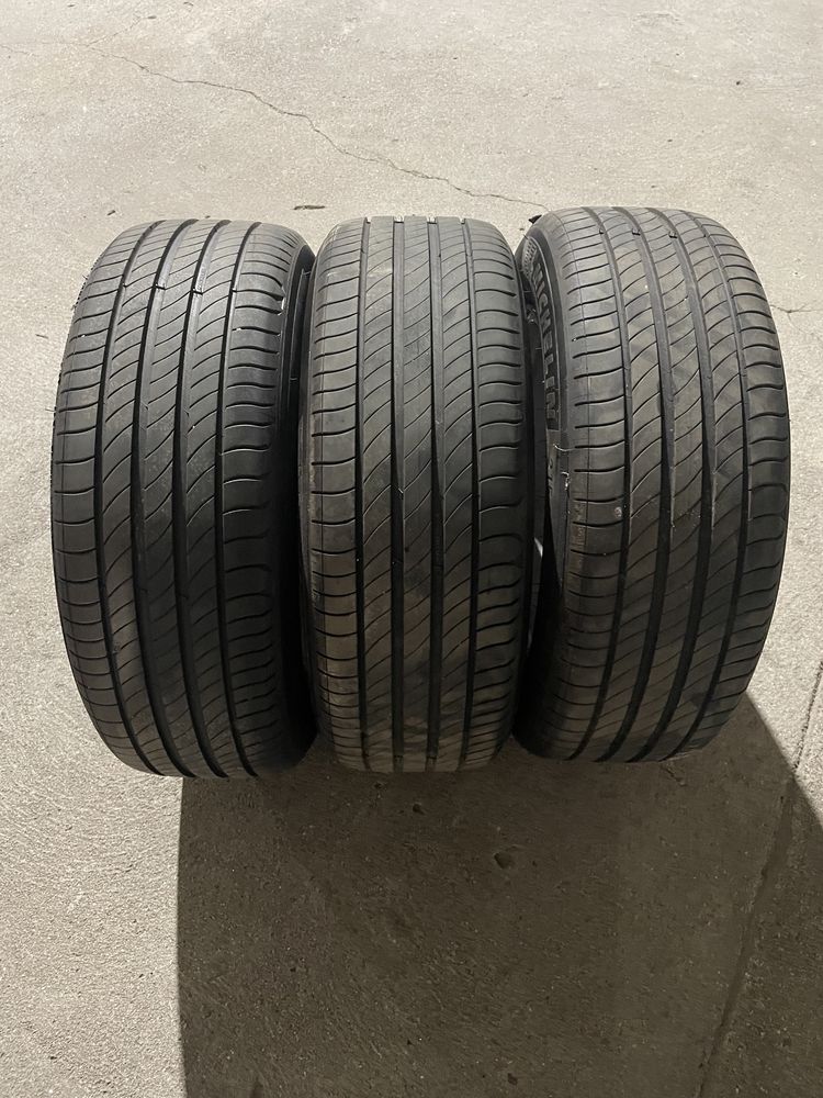 Pneus michelin 215/60 R17