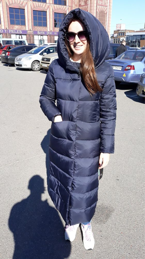 Довгий пуховик