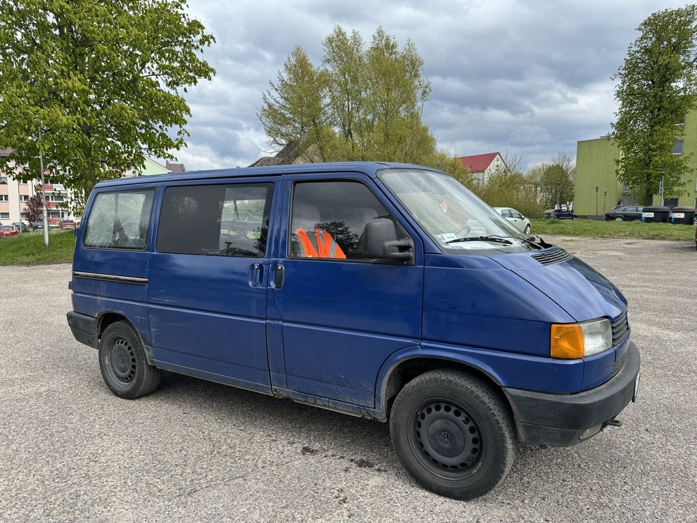 Volkswagen t4 8 osób beznyna gaz 1991