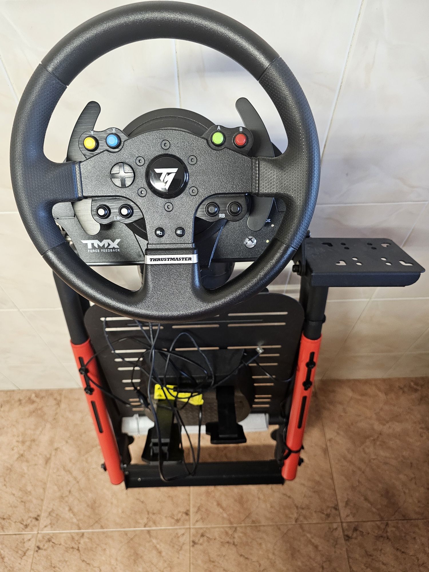 Wheel Stand Lite 2.0 mais volante Trustmaster TMX Force Feedback