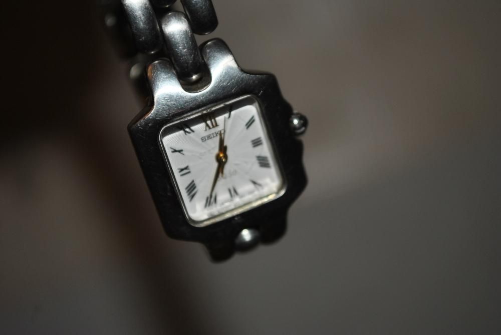 Часы женские Seiko Vivace 1n01-5b30 Японский мех-зм 1no1-1e88 r 2 SQ50