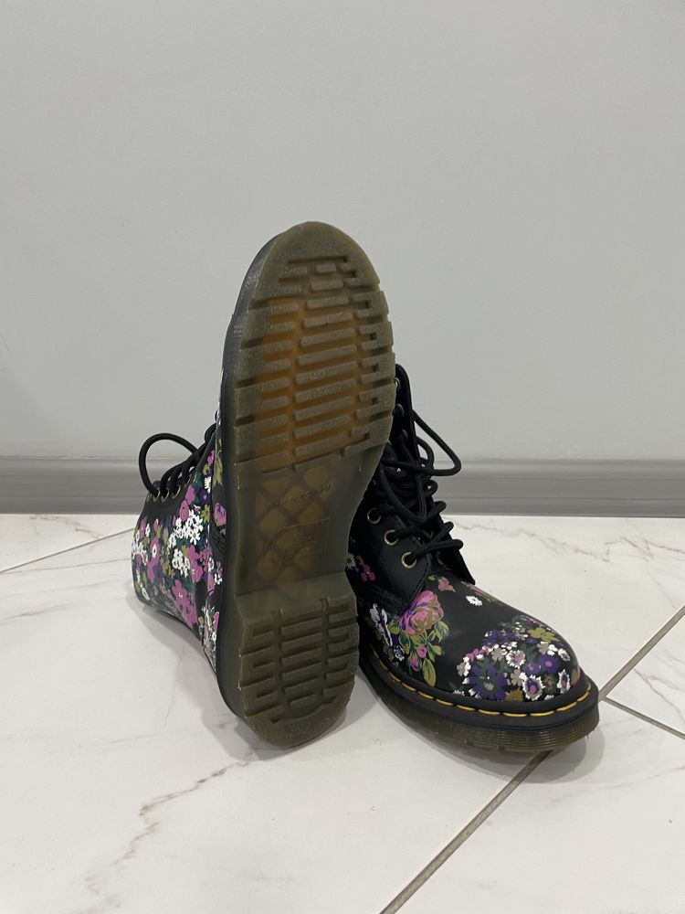 Martens 1460 pascal floral