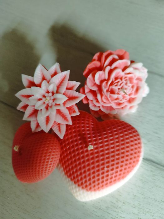 Свічки на бетоні та формові свічки із соєвого воску