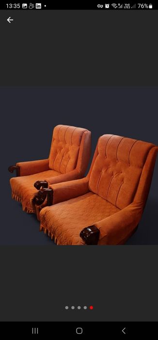 Теракотові крісла