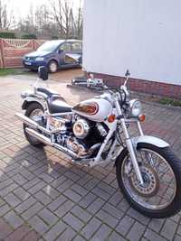 Yamaha Drag Star XVS 650 cm3