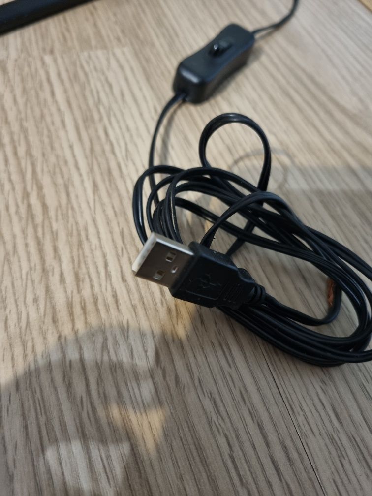 Lampka biurkowa usb LED