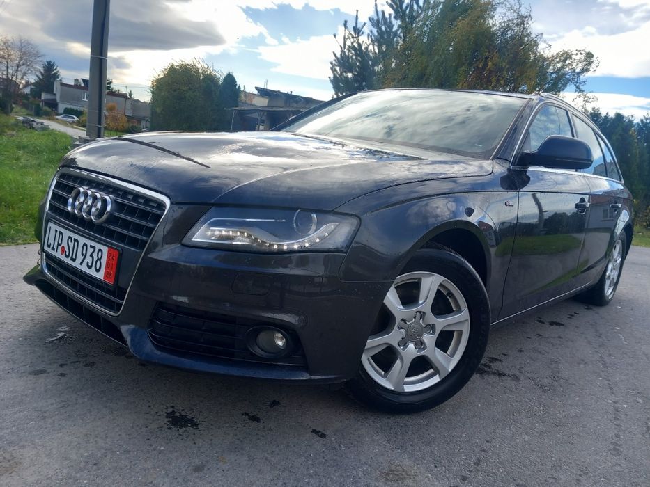 Audi A4 b8 Avant S-line 1.8TFSI 160PS 6b Ledy Bixenon Klimatronik Alu