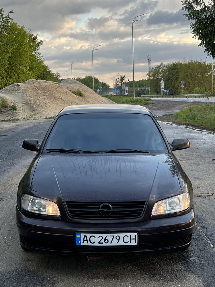 Opel Omega B 2.5 V6