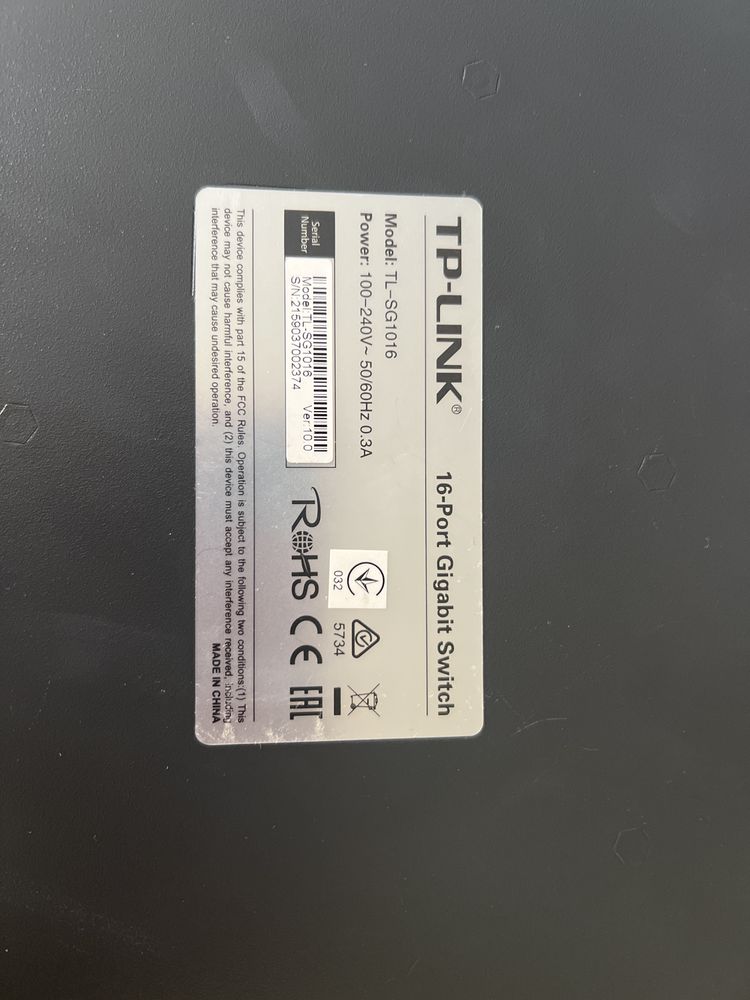 Комутатор TP-link 16 port