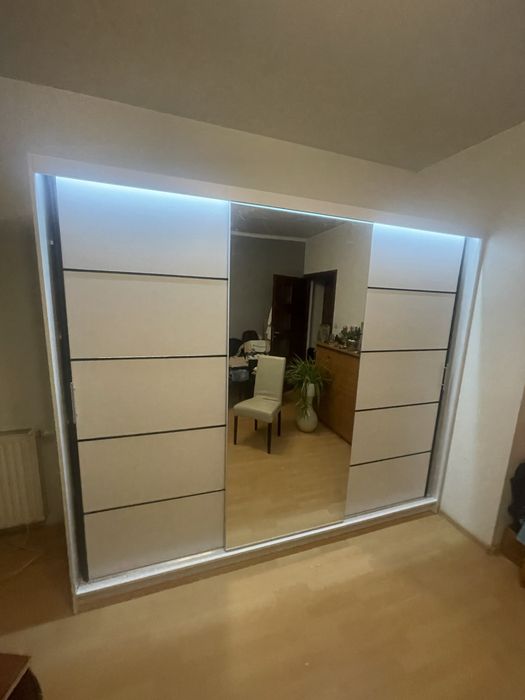 Skrecanie mebli montaz skladanie mebli naprawa rozbiorka