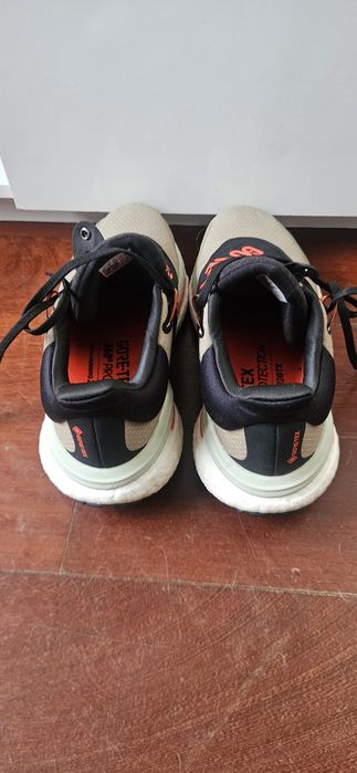 Sapatilhas adidas GORE-TEX  novas