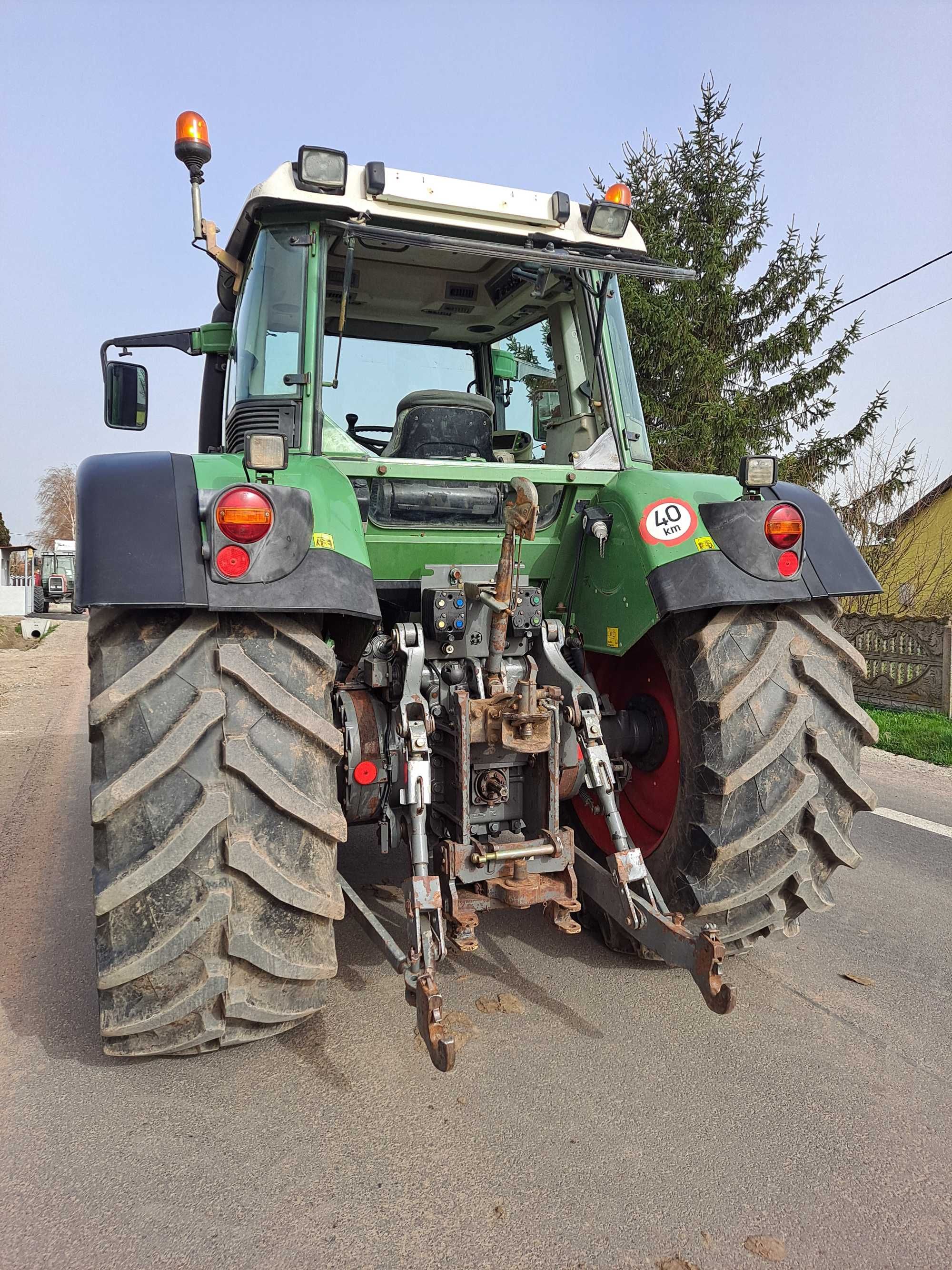 Fendt 714 VARIO Ciągnik rolniczy.