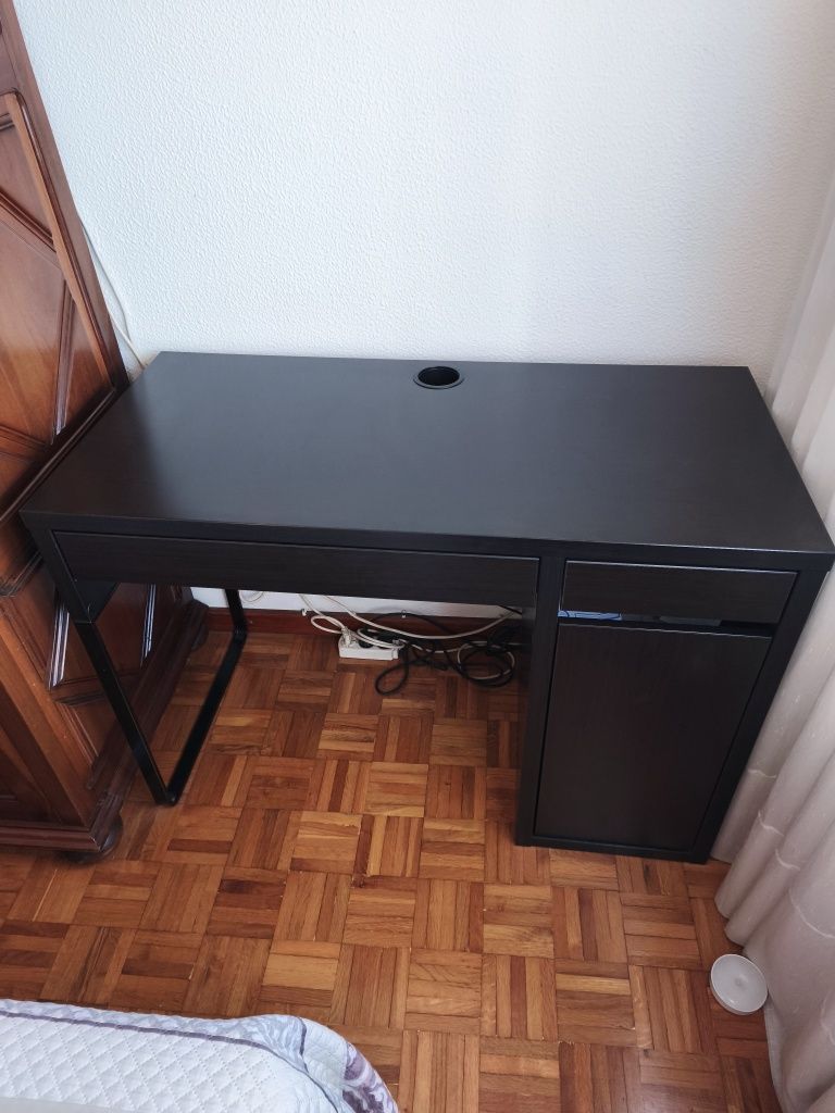 Secretária MICKE IKEA Preta Excelente Estado