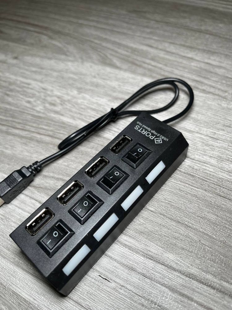 USB-хаб з 4 портами та світлодіодними індикаторами