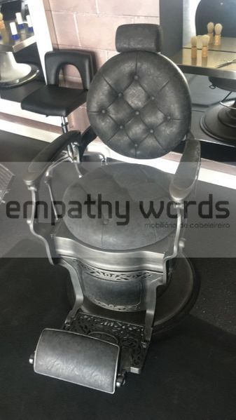 Cadeira de barbeiro - Vintage - Fabricante