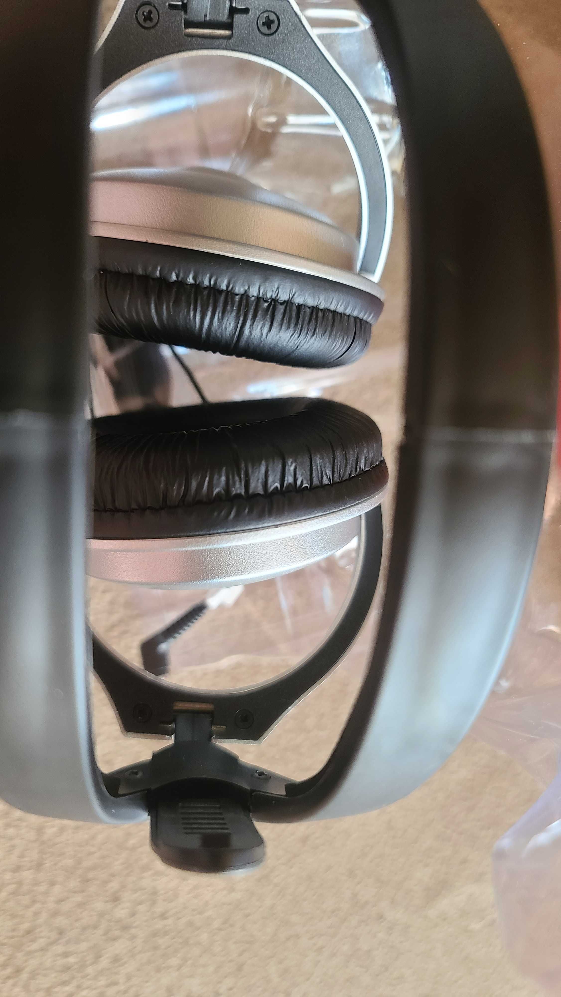 Навушники Koss UR18 Over-Ear дротові повнорозмірні складні кабель 2,4м