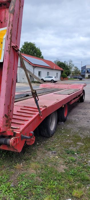 Przyczepa niskopodwozie