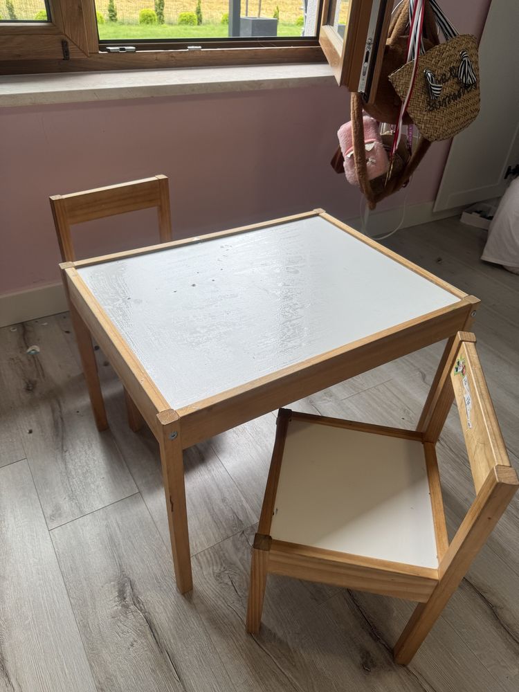 Stolik i 2 krzeselka ikea
