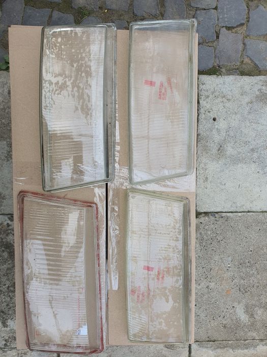 Скло фари ліве праве 2110 2111 2112