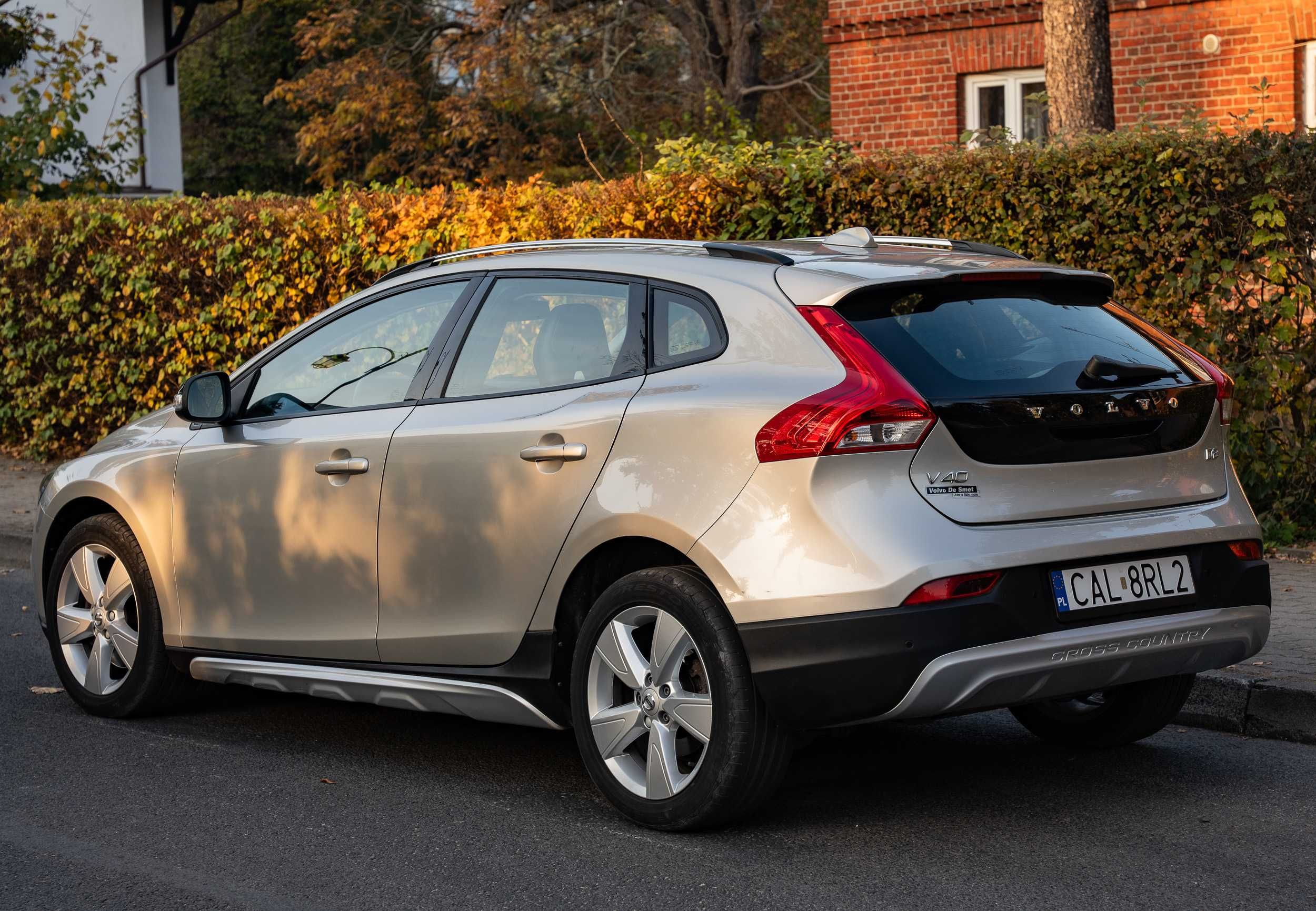 Volvo V40 Cross Country D2 120KM 105tys km Ks. serwisowa