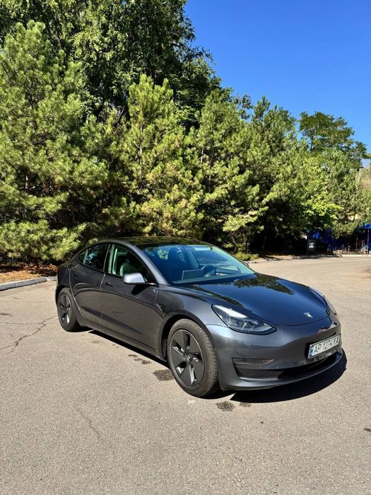 Тесла модел 3 2021 рік   standard plus 60kwt