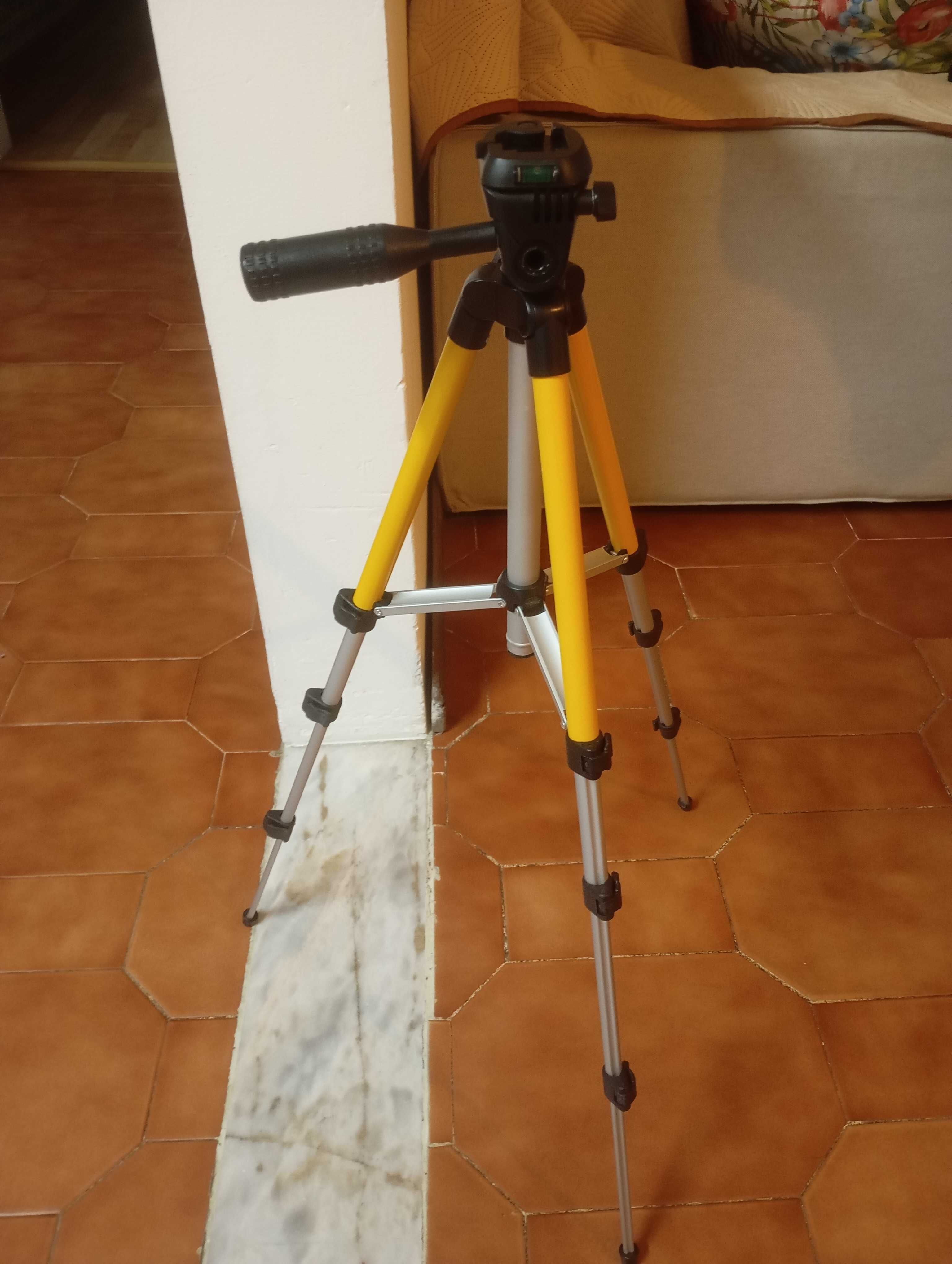 Máquina fotográfica Nikon D5100