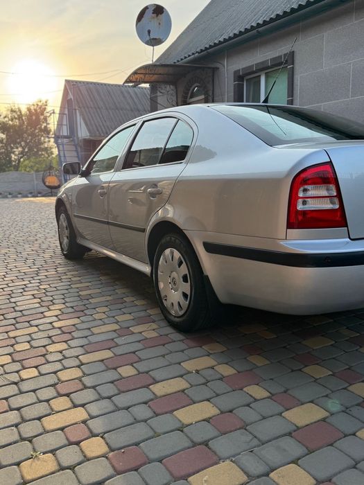 Продам SKODA OKTAVIA 1.6mpi