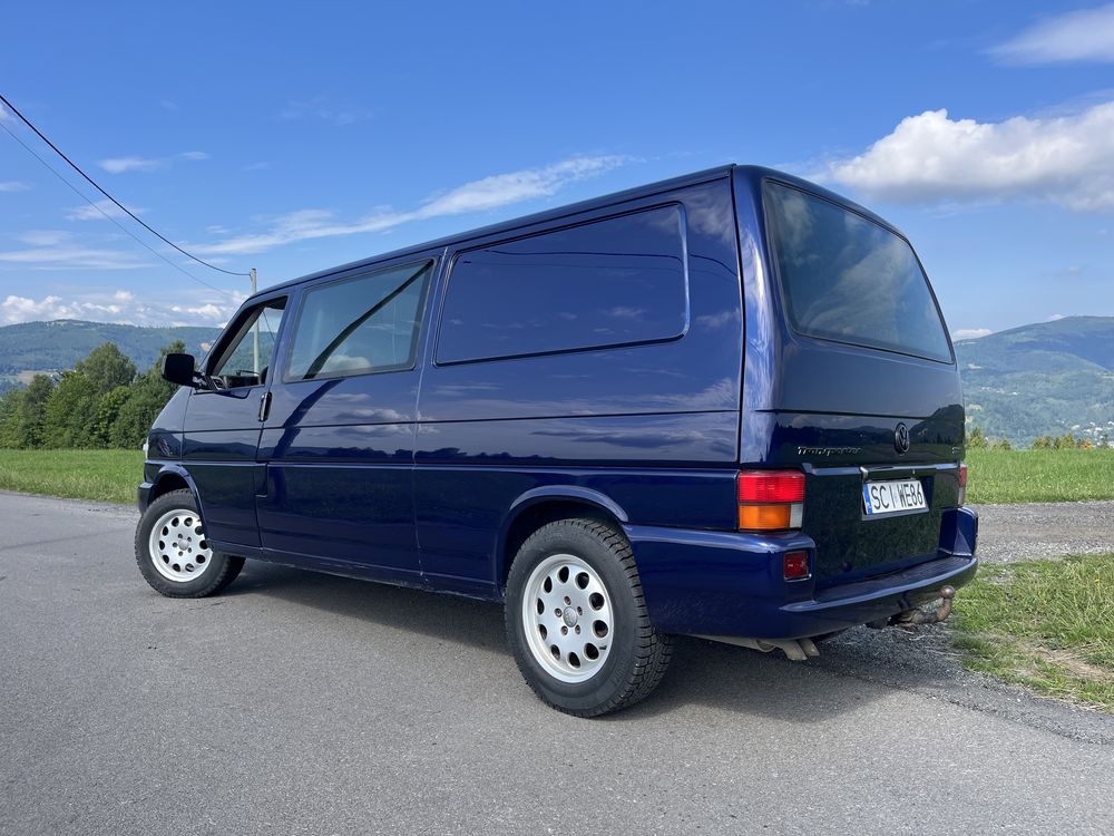 Transporter t4 long po blacharce