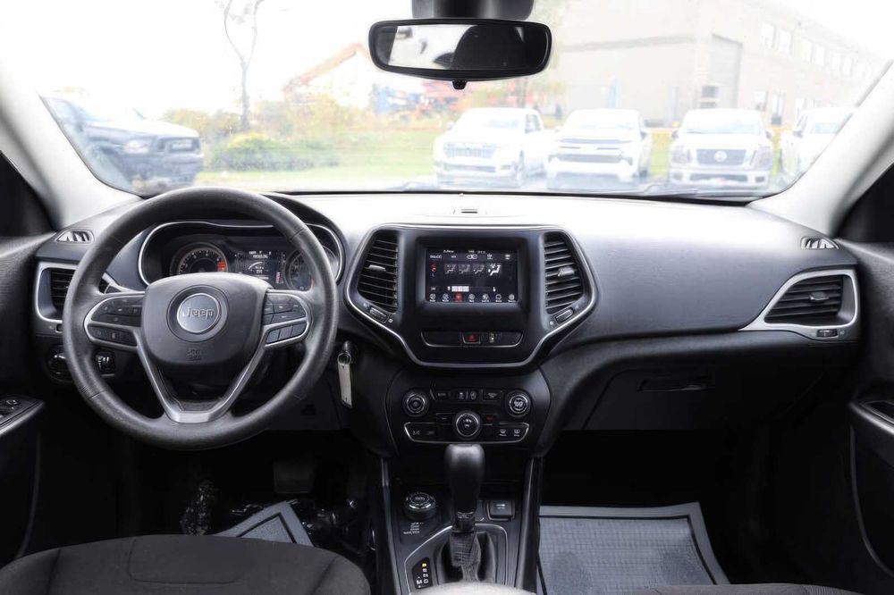 Jeep Cherokee Latitude      2021